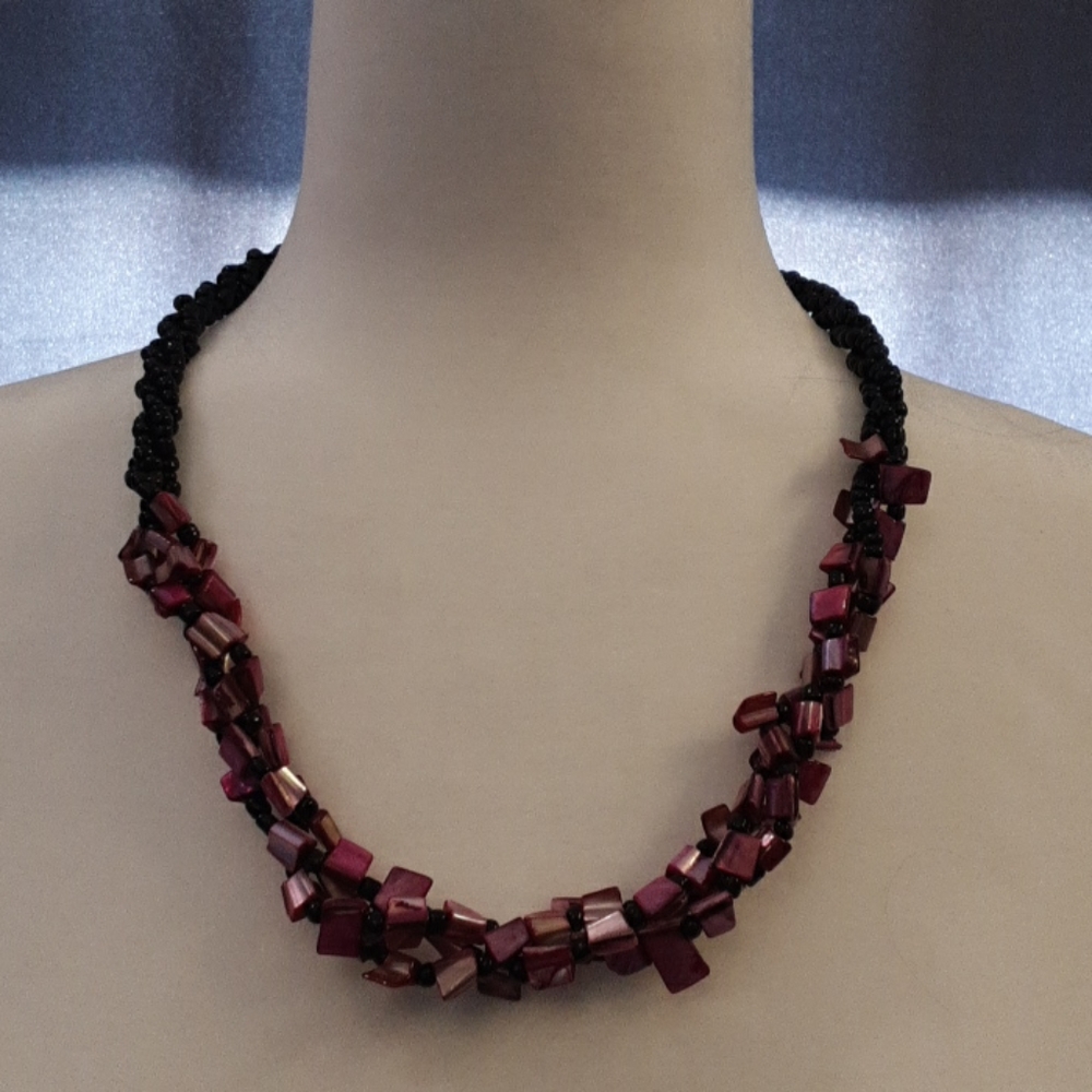 Acrylic beaded necklace